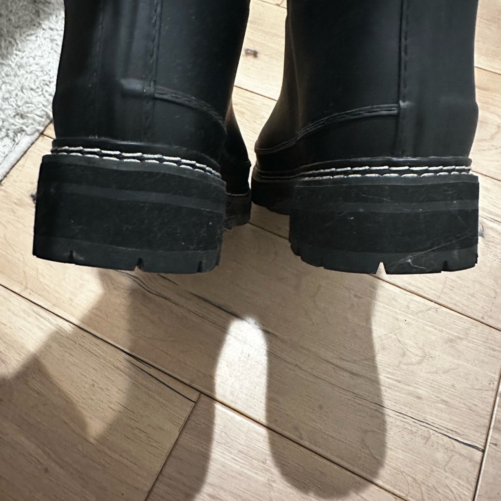 Hunter Women’s Refined Stitch Detail Short Rain Boots - Picture 8 of 10